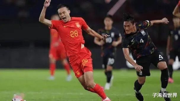 重磅！天津媒体曝出争议猛料：中国足球成国际笑话，球迷骂声一片(4)