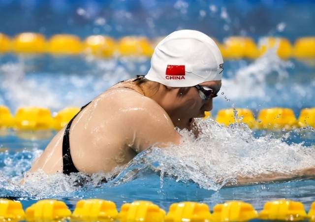 中国泳坛又一惊喜！18岁少女破纪录夺金 奥运冠军叶诗文摘银(3)