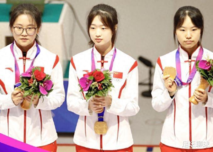 中国诞生最年轻亚运3金王！17岁小将创造历史：2年连夺6冠拿到手软(1)