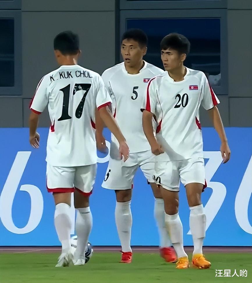 0-0！朝鲜队踢疯了，日本队受到压制，上演硬汉足球，失多次良机(5)