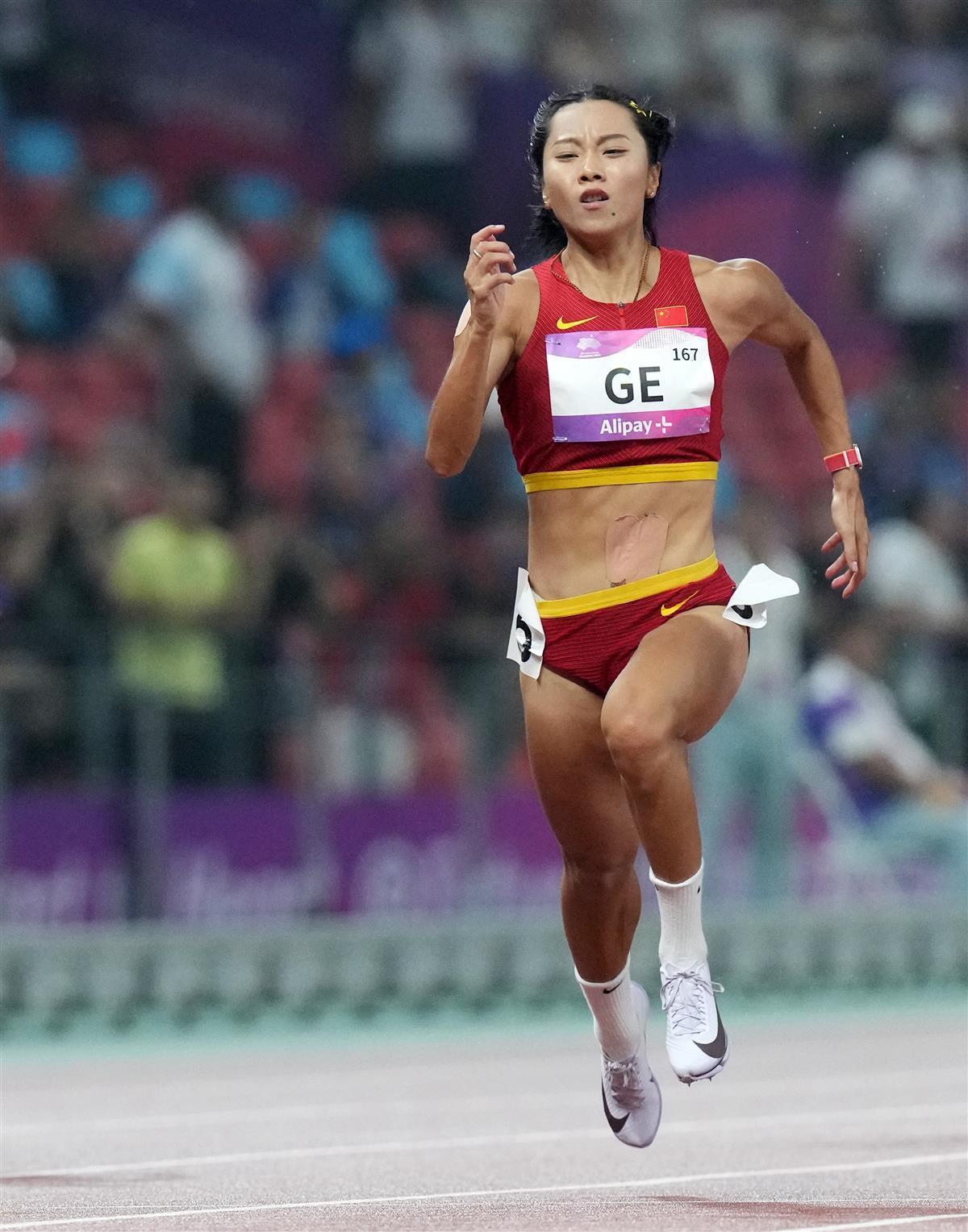 双金！中国包揽4×100米男女冠军