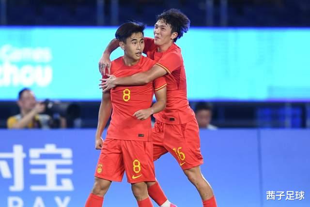 越南教练：中国有14亿人，按理说中国男足应该是亚洲顶级强队(2)
