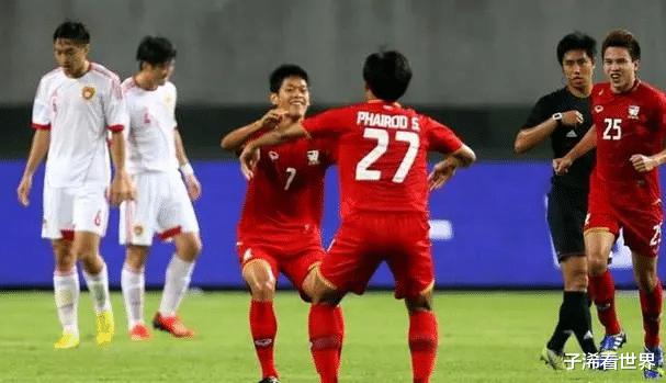 凌晨0点！韩乔生点评中国足球引爆争议，球迷吐槽：说的太对了(5)