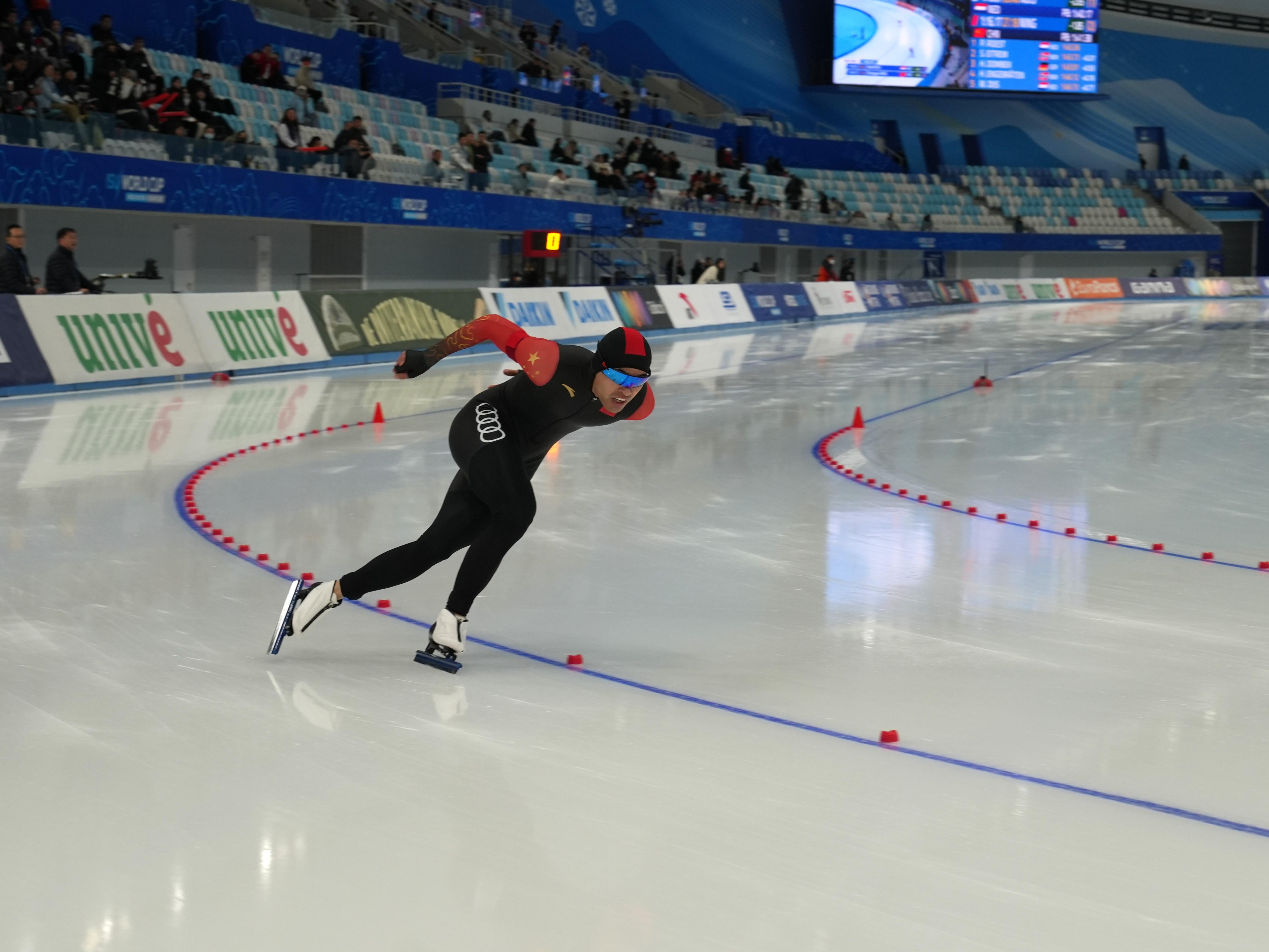 速滑世界杯北京站开赛，中国队收获一银两铜(1)