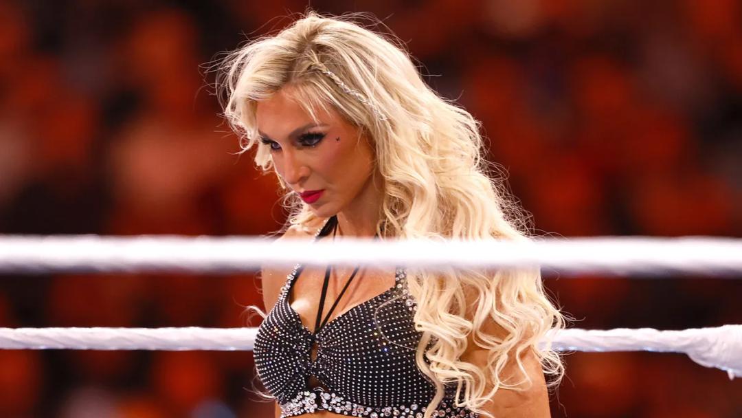 夏洛特不幸受伤，此人受益最大，前女子冠军有望重返WWE！