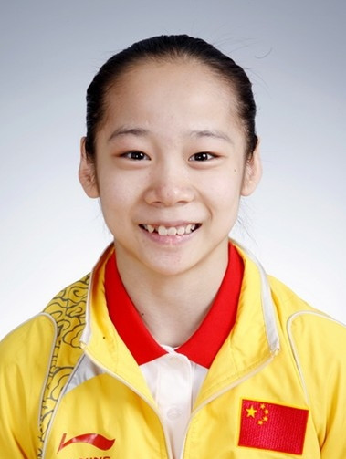 她是中国最矮的奥运冠军，曾被誉为平衡木小公主，身高仅1米37(3)