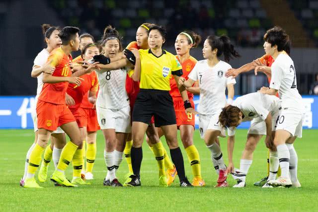 生死战！中国女足0-0韩国女足，王霜受伤下场，要引以为戒(2)
