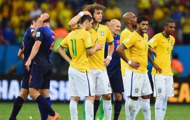 为什么巴西06年输给法国，主要是这几个原因，球赛可能被外围操作(4)