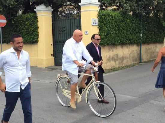 加利亚尼 免签 法甲 加利亚尼再也不用骑自行车去免签了(2)