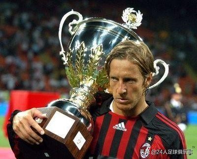 07年欧冠决赛下半场 2007年AC米兰的欧冠冠军之路(17)