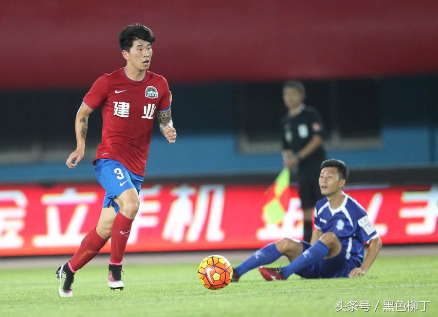 2016中超进步球员 2016年中国足球进步最明显的五位球员(4)