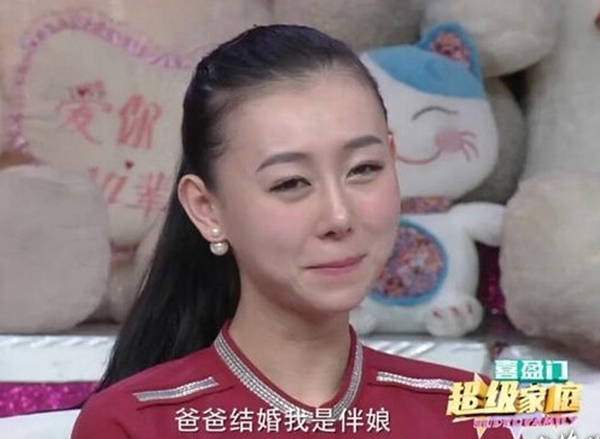范志毅的三婚妻子，长相甜美身材高挑，想当初丈母娘也是强烈反对(47)