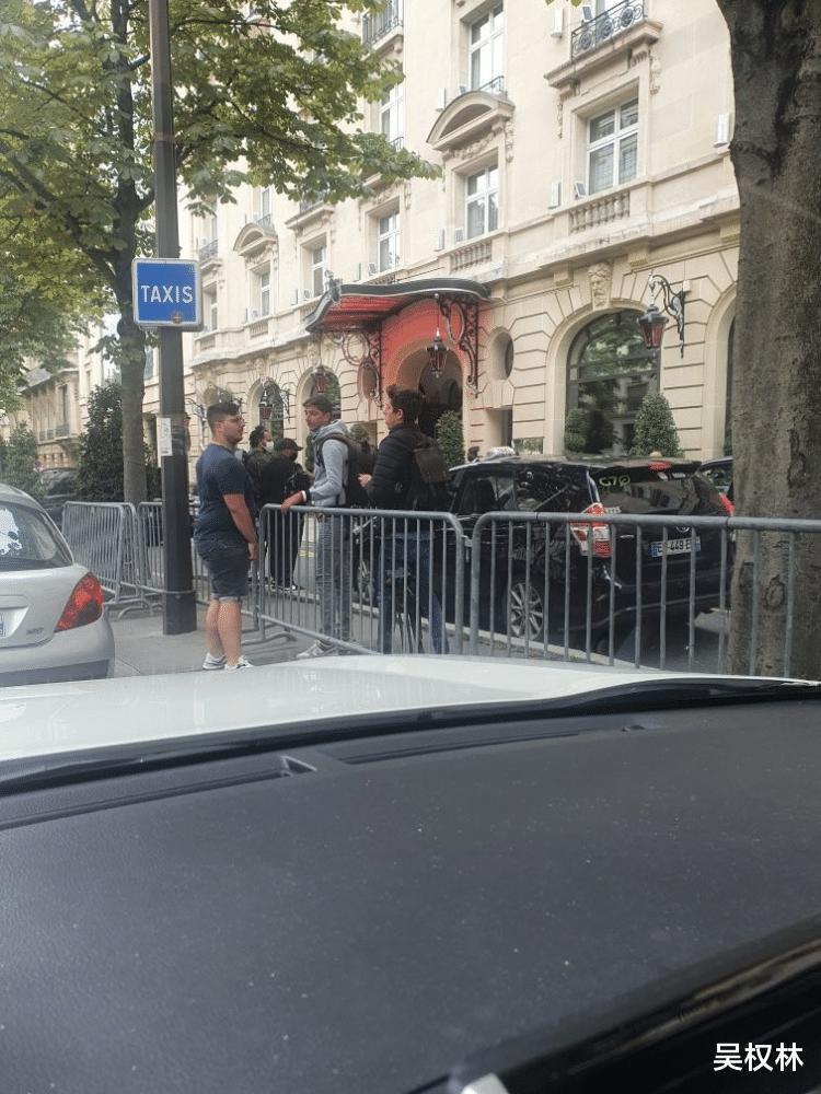 梅西的排场有多大？住法国“皇宫级”酒店，出行由数十辆警车护送(5)