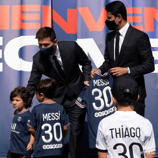 巴黎赚大了！梅西把儿子注册到了巴黎少年队，球迷：免签4个球王(1)