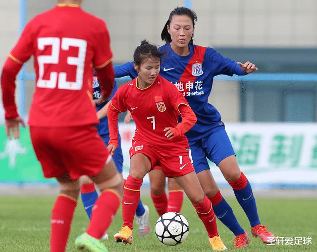 4-0大胜！中国女足U17踢疯了，开场48秒轰世界波，彻底打崩对手(4)