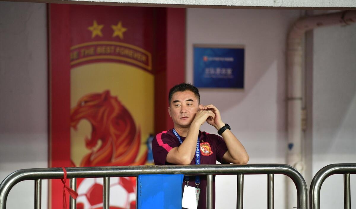 中国球员缺乏面对失败的勇气和决心，郑智应学中村俊辅(4)