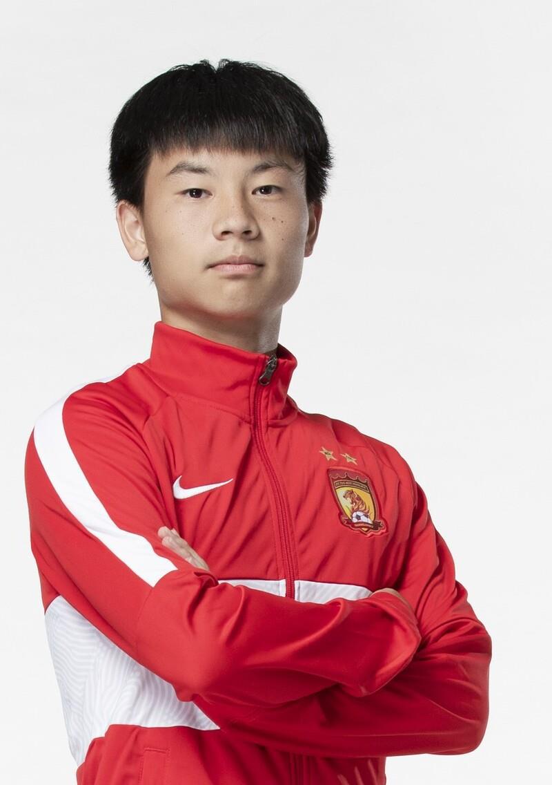中国球员缺乏面对失败的勇气和决心，郑智应学中村俊辅(8)