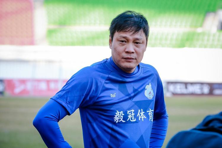 范志毅当年的一句骂：中国足球脸都不要了！毁了赵鹏的职业生涯(5)