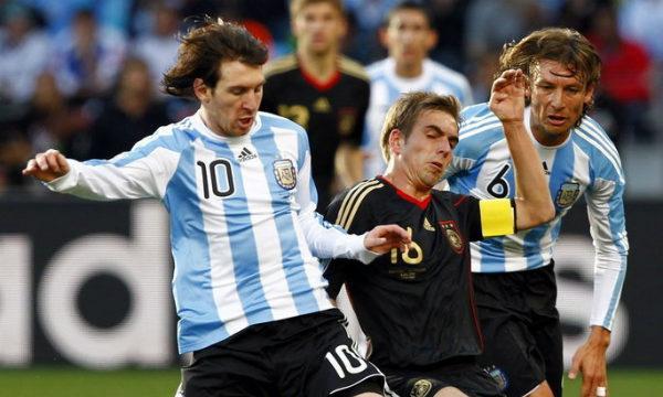 78年以来，阿根廷打进过四次世界杯决赛，两胜两负——关键看球衣(2)