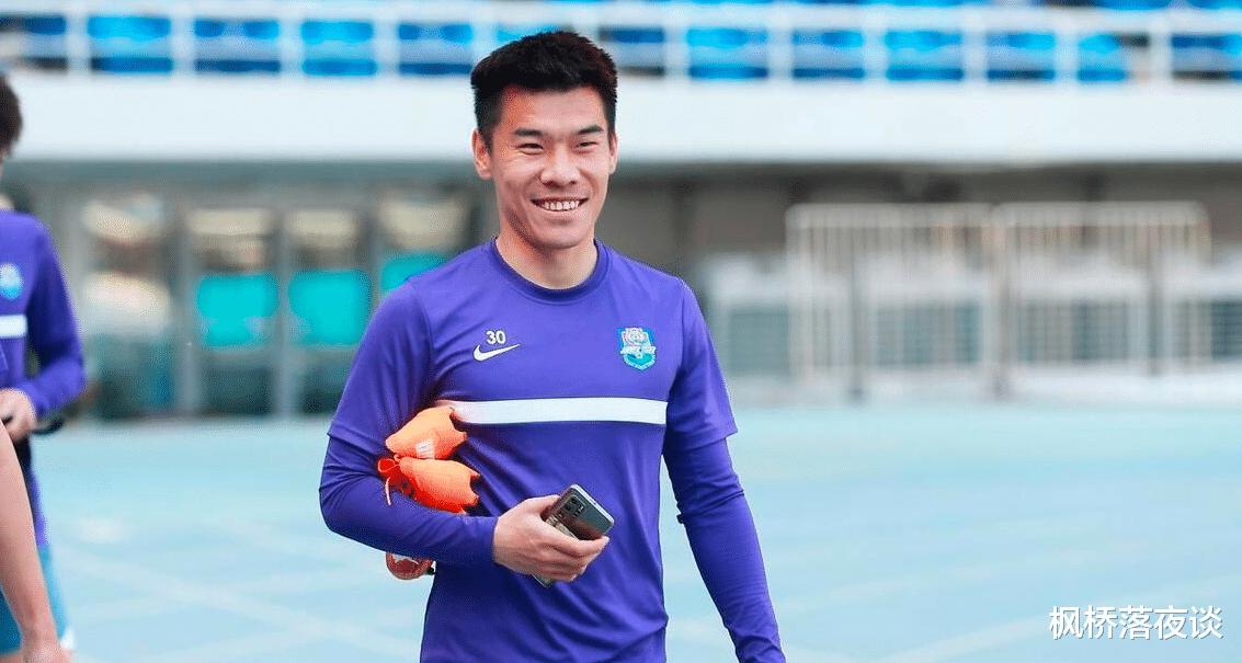 1-1！29岁国脚回归后又进关键球，他在成为天津足球新王的路上！(8)