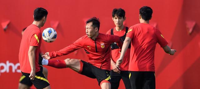 晚上21点！上海媒体最新报道，国足遭打击，下届世界杯又没戏了(5)