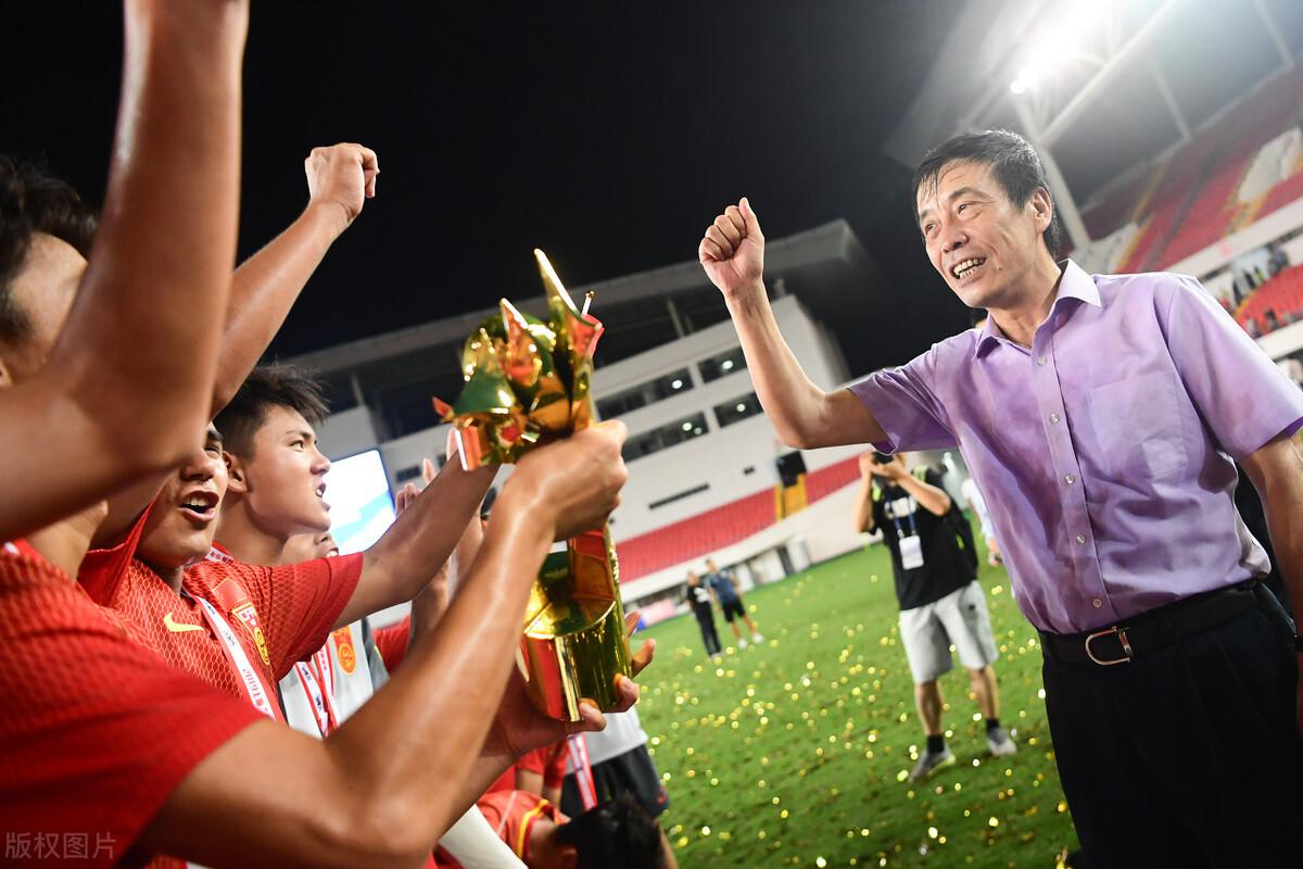 国际足联宣布喜讯，3位中国裁判进军世界杯，恭喜足协陈戌源(4)