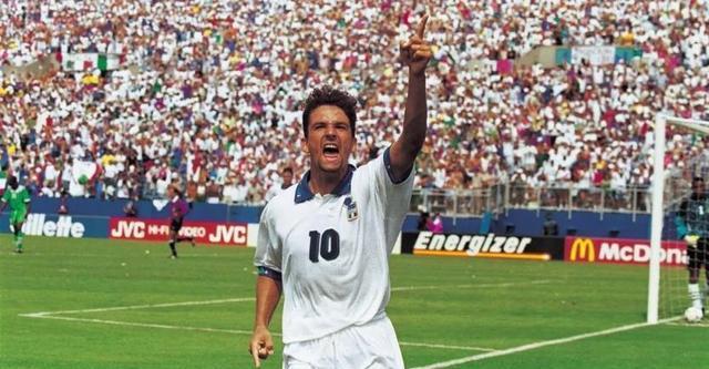 抛开冠军因素，1994年世界杯的罗马里奥和巴乔，谁的星光更耀眼？(4)
