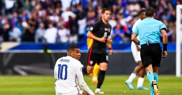 0-1！卫冕冠军再输球：姆巴佩本泽马哑火，法国4轮不胜提前出局(3)