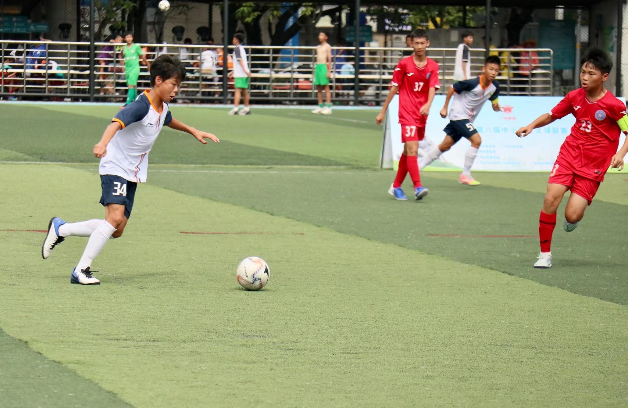 学习踢球两不误，广州市第89中学探索特长生培养方式(2)