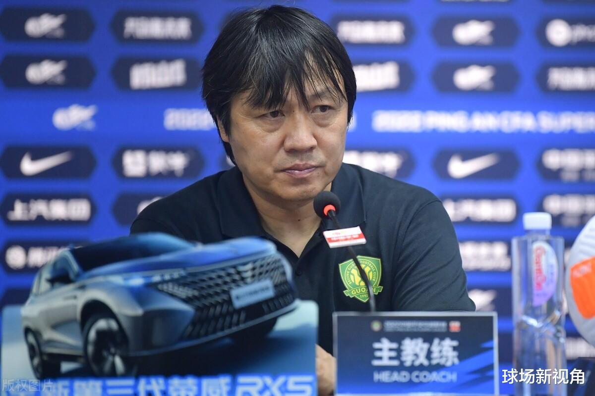 谢峰最新表态引爆争议，球迷吐槽：国安这赛季想夺冠基本不可能了