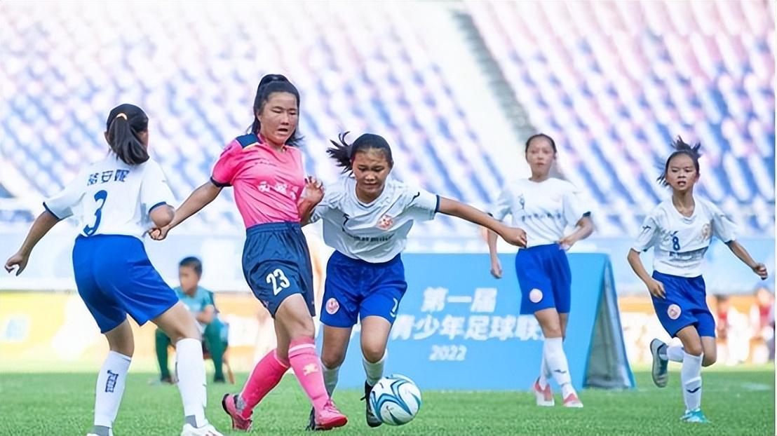 中国足球迎来好消息！青少年联赛成打破黑暗的曙光，未来值得期待(4)