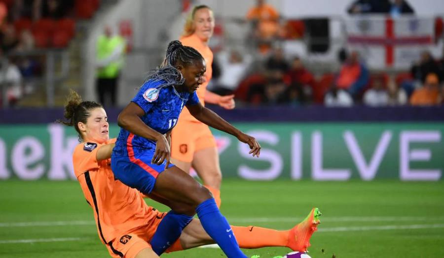 女足世界第三，加时赛1-0晋级四强。卫冕冠军出局，曾8-2中国女足(4)