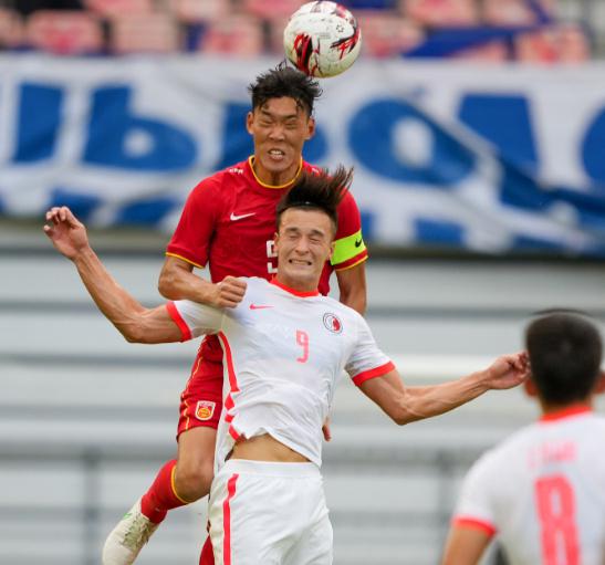 国足1-0小胜香港，扬科维奇明确表达不满，这一环节让人深感失望(4)