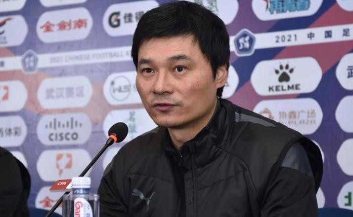 李毅：中国足球需要实干家，呼吁扬科维奇继续挂帅国足！