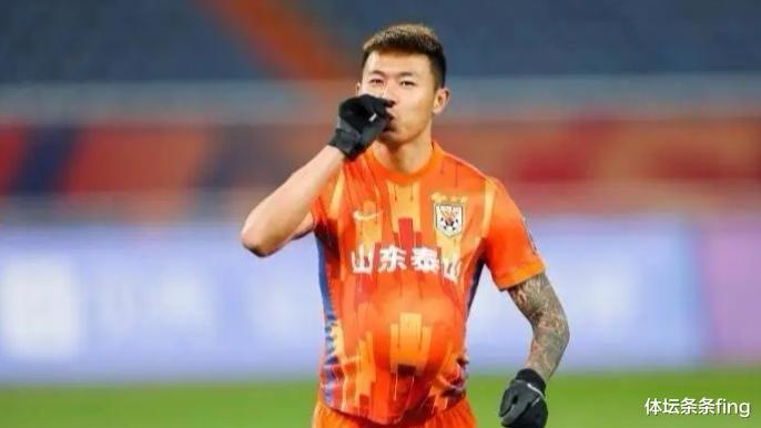 前山东泰山球员又一次打人，中国足协开出重磅罚单！