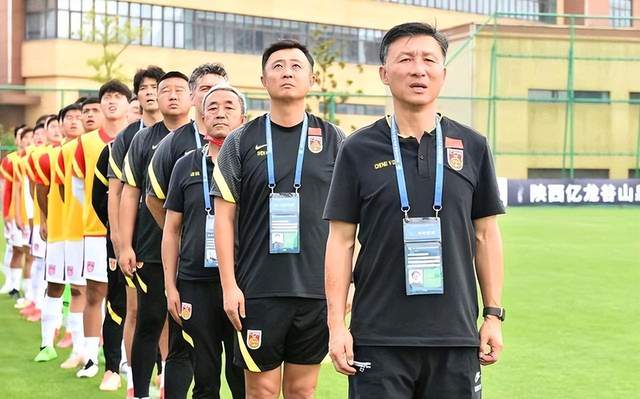 国足应积极备战亚洲杯 95年龄段和97年龄球员段应挑大梁