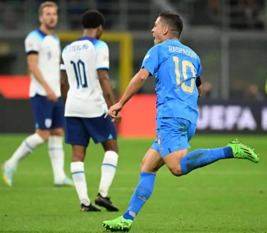 欧国联意大利队1:0小胜英格兰队，年轻实用的前锋带来惊喜