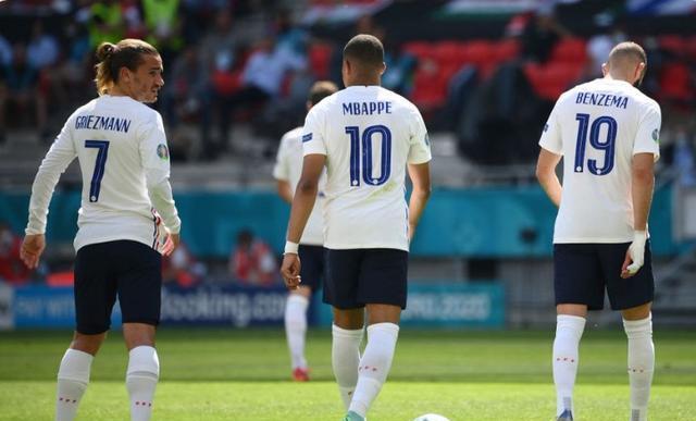 欧国联法国遭世界杯同组对手双杀！姆巴佩5次射0进球10次丢球权(4)