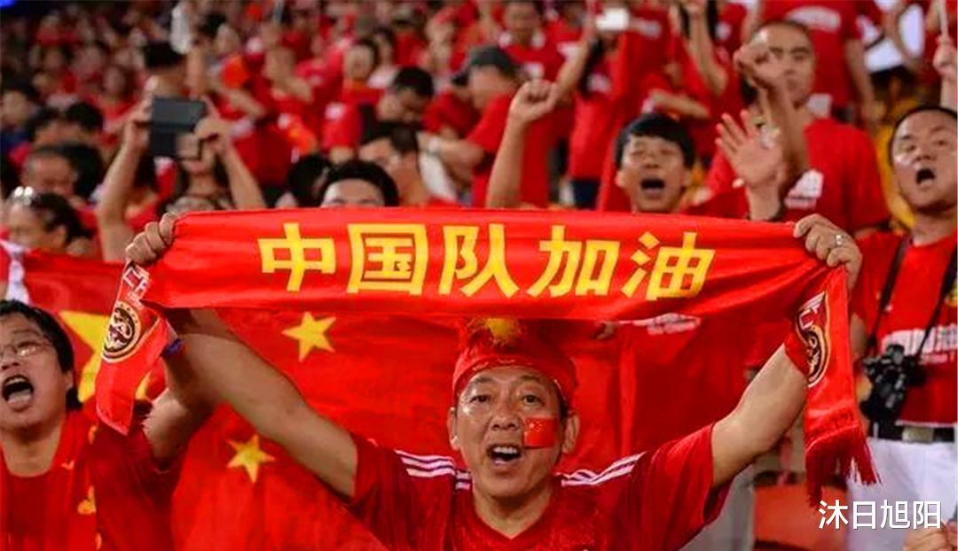 卡塔尔飘扬中国红！世界杯离国足还有多远？前国脚和名嘴给出答案(2)