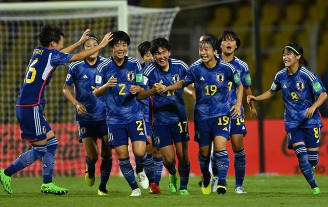 日本晋级全队跳舞狂欢，中国女足从榜首跌落到第四(3)