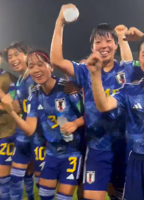 日本晋级全队跳舞狂欢，中国女足从榜首跌落到第四(5)
