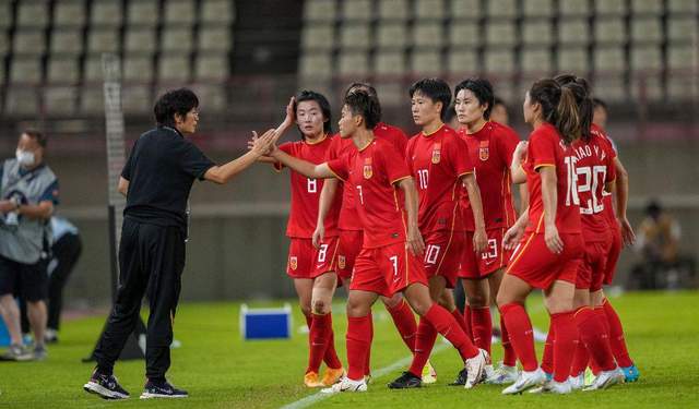 26岁正值壮年 肖裕义留洋澳大利亚 女足精神带动中国足球向好发展(2)