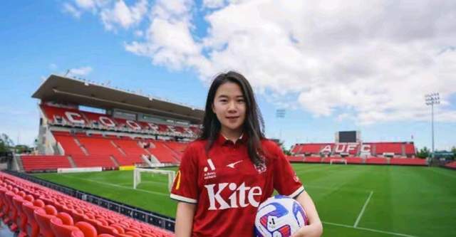 26岁正值壮年 肖裕义留洋澳大利亚 女足精神带动中国足球向好发展(3)