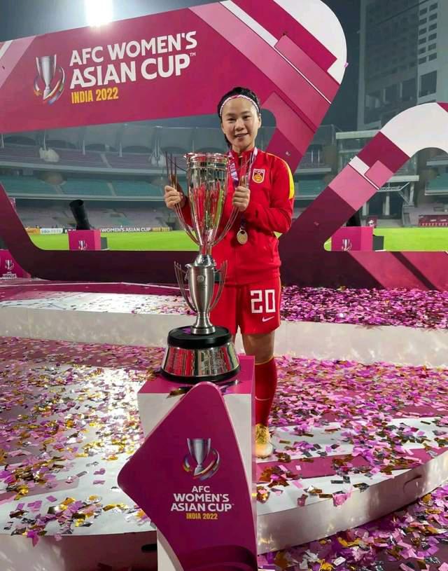 26岁正值壮年 肖裕义留洋澳大利亚 女足精神带动中国足球向好发展(4)