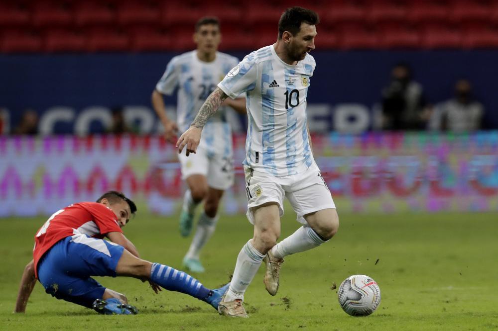 斯卡洛尼团结了阿根廷队，组建钢筋防线，拿下世界杯不是梦想(3)
