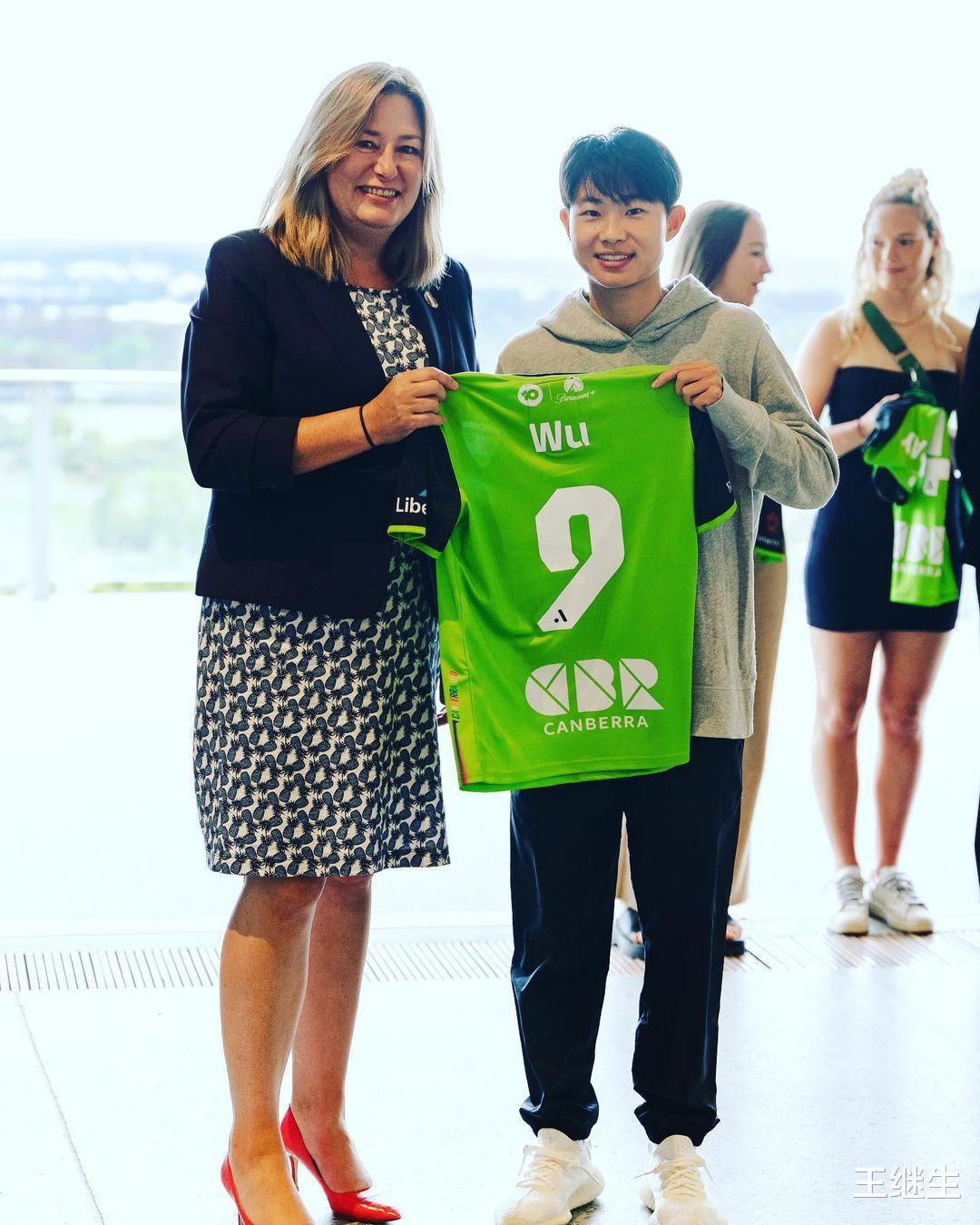 中国女足姑娘上演澳超首秀 下一位就是肖裕仪