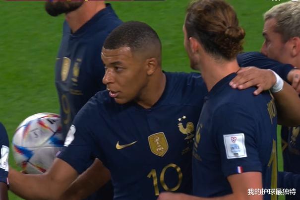 5分钟2球！法国逆境爆发：吉鲁轰世界杯首球，姆巴佩终于笑了(2)