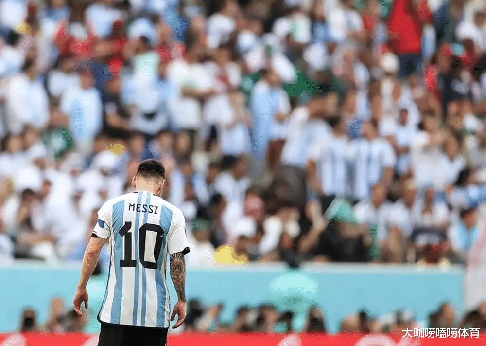 噩耗！阿根廷惨败沙特后一球迷猝死，年仅40岁，家中还有3个孩子(5)