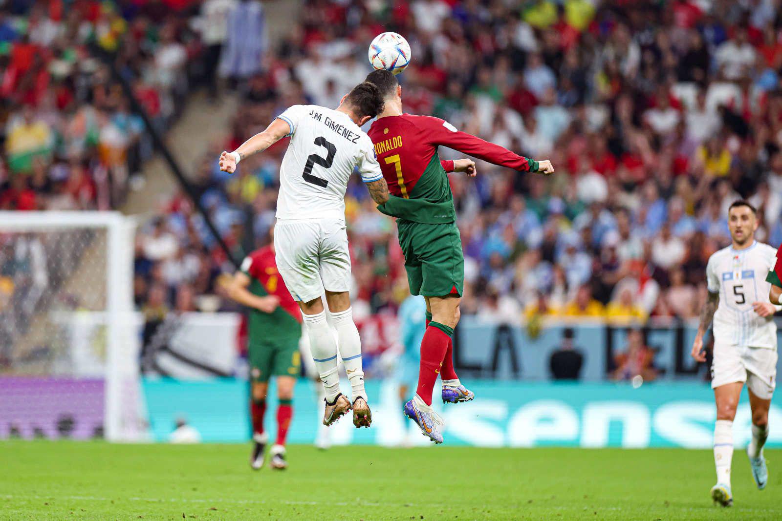 C罗的鼓励让他备受鼓舞，本轮世界杯表现封神，力助葡萄牙完胜(4)