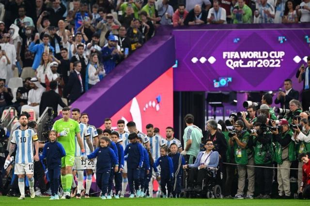 【世界杯】梅西传射 曼城前锋2球 阿根廷3比0进决赛(27)